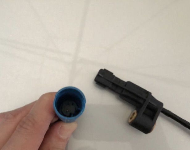 ABS Sensor BMW E46 E85 E86 Z4 ครบชุด 4 เส้น ของใหม่ ซื้อมายังไม่ได้ใช้ มี 2 รุ่น หัวสีเทา และหัวสีฟ้า รูปที่ 13