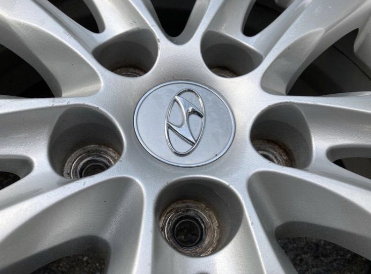 ฝาดุมล้อ Hyundai H1 มือสอง สภาพดี ฝาละ 250 ครับ รูปที่ 4