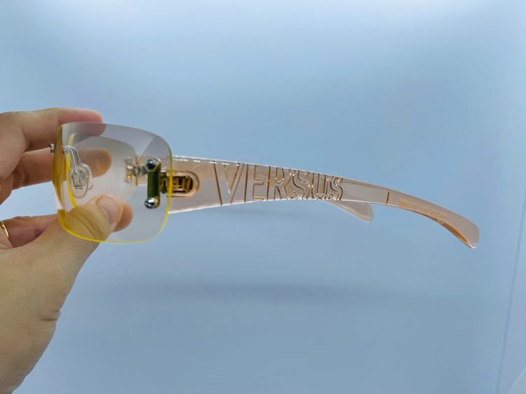 แว่นตากันแดดของใหม่ versus by versace made in italy ของแท้💯พร้อมกล่อง รูปที่ 3