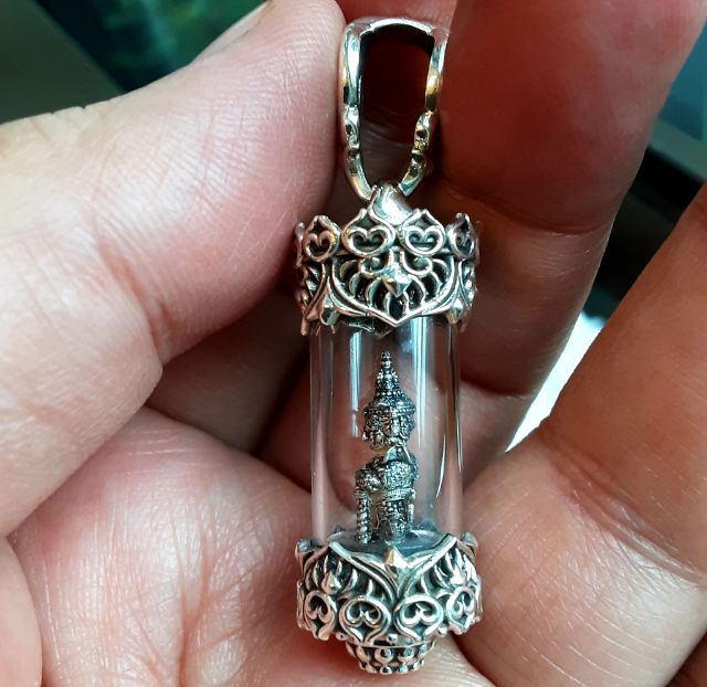 ท้าวเวสสุวรรณจิ๋ว เงินรมดำ ใส่หลอดเงินรมดำพุทธศิลป์ สวยงามมาก รูปที่ 2