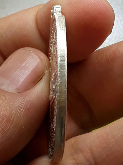  เหรียญหลวงปู่ชอบ กะไหล่เงิน รูปที่ 4