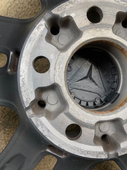 ฝาล้อ Benz รุ่นใหม่ ลายช่อมะกอก 7.5 cm สีดำ รูปที่ 8