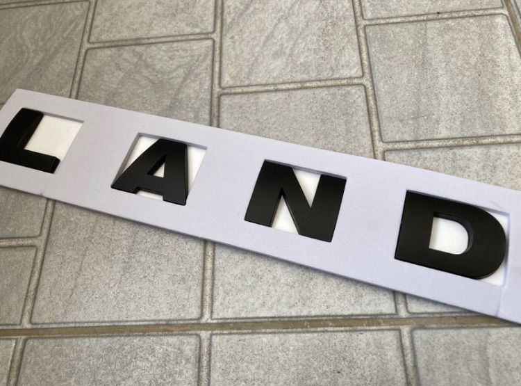 โลโก้ ตัวอักษร ฝากระโปรง LAND ROVER มี 2 สี สีเงิน และ สีดำ กรอบกุญแจรีโมท รูปที่ 6