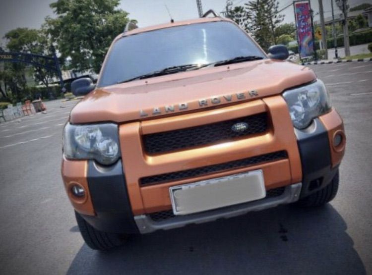 โลโก้ ตัวอักษร ฝากระโปรง LAND ROVER มี 2 สี สีเงิน และ สีดำ กรอบกุญแจรีโมท รูปที่ 8