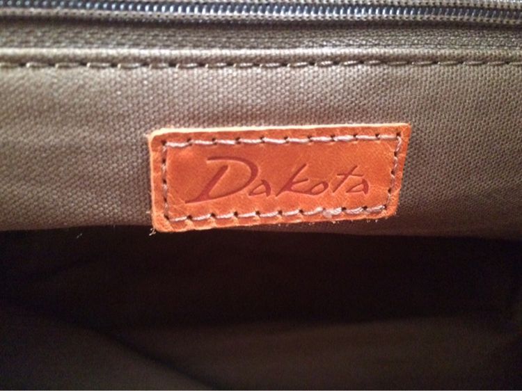 กระเป๋าหนังสะพาย DAKOTA แท้ รูปที่ 13