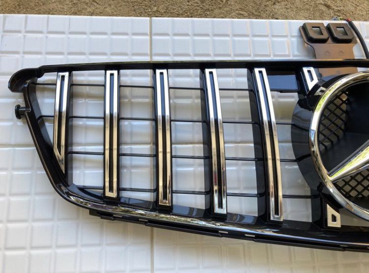 ชุดแต่ง กระจังหน้า BENZ W204 AMG GTR ใส่ C Class และ C Coupe มี 2 แบบ รูปที่ 3