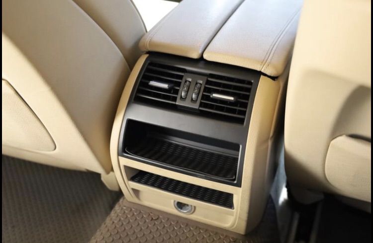 ภายใน BMW F10 สีดำ มือจับประตู สวิตกระจก ช่องแอร์ 520d 525i 530i รูปที่ 14