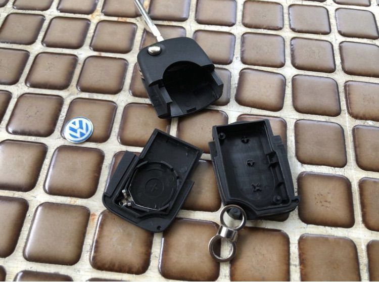 กรอบกุญแจรีโมท VOLKSWAGEN รุ่น 2ปุ่ม และ 3 ปุ่ม NEW BEETLE GOLF PASSAT TRANSPOTER Caravelle และกุญแจสำรอง รูปที่ 5