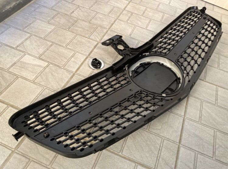 ชุดแต่ง กระจังหน้า w204 Daimond Grille ดาวกระจก สำหรับ C Class รุ่น C Coupe และ Sedan รูปที่ 6