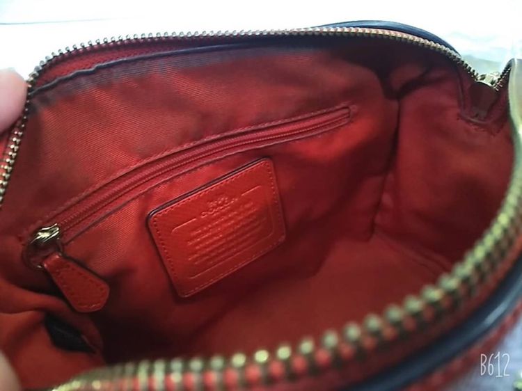 กระเป๋าสะพาย Coach ทรงหมอน 9” ของแท้ รูปที่ 8