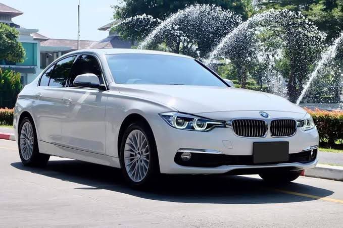 ชุดแต่ง ลิ้นกันชนหน้า BMW F30 ลาย Carbon Kevlar ของใหม่ รูปที่ 10