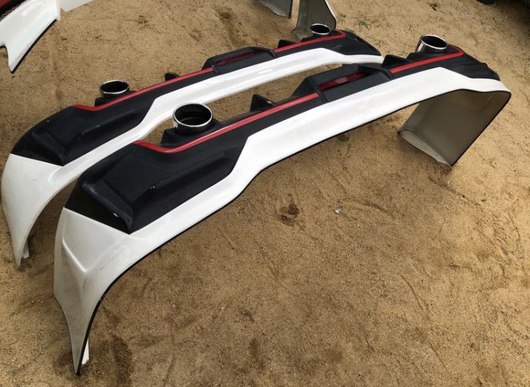 ชุดแต่ง New Toyota Yaris S Sporty ท่อคู่ ไฟทับทิมท้าย มี 2 รุ่น 4 และ 5 ประตู เสกิร์ตกันชน หน้า-หลัง รูปที่ 10