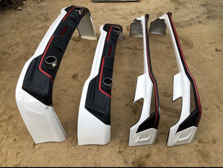 ชุดแต่ง New Toyota Yaris S Sporty ท่อคู่ ไฟทับทิมท้าย มี 2 รุ่น 4 และ 5 ประตู เสกิร์ตกันชน หน้า-หลัง รูปที่ 2