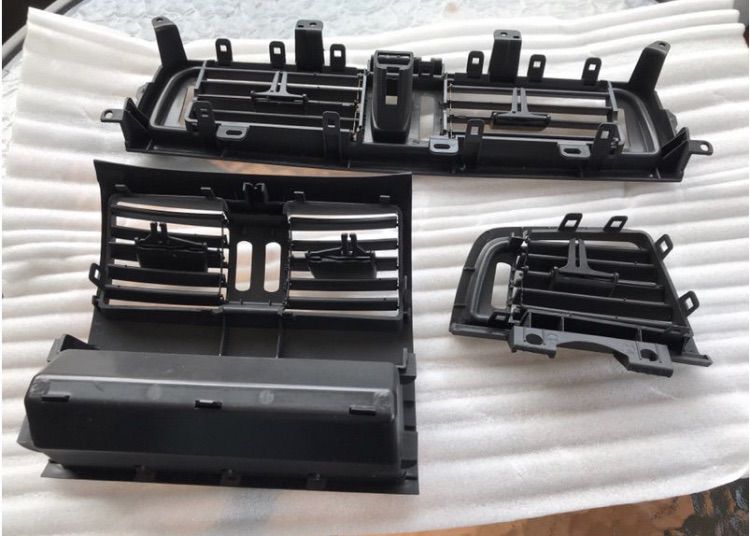 ช่องแอร์ BMW F10 ซีรี่ย์ 5 มี 3 อันครับ หน้ากลาง-ขวา-หลัง BMW 520i 520D 523i 530i M5 รูปที่ 2
