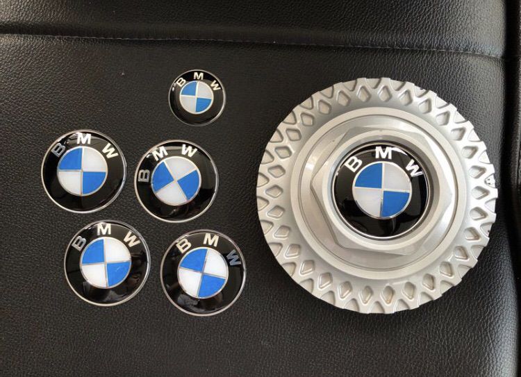โลโก้BMW พวงมาลัย 45mm. ใส่ E46 E30 E39 E34 E90 E92 E93 E60 E65 E66 E87 F9 F10 F30 E84 F48 และ โลโก้ติด ฝาล้อE36