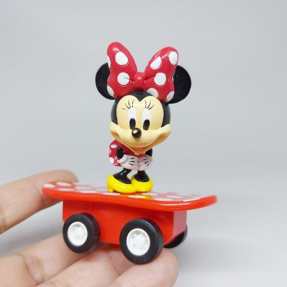 Disney รถของเล่นมีลาน โมเดล Minnie Mouse เล่นสเก็ตบอร์ด รูปที่ 3