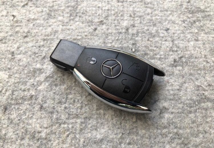 กรอบกุญแจรีโมท BENZ 2 ปุ่ม 3 ปุ่ม โครเมี่ยม W204 W211 W212 W207 W221 W209 W639 R171 R172 R230 A180 A200 A250 B180 B250 W167 W246 รูปที่ 6