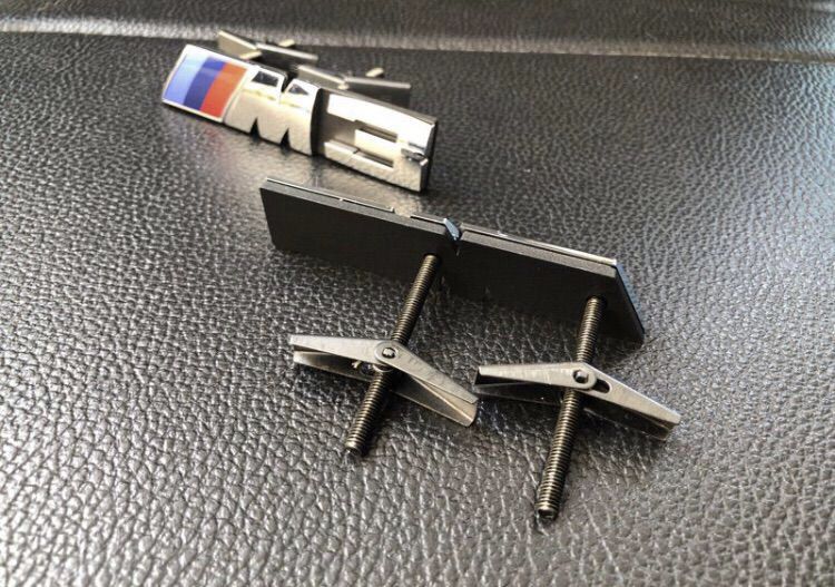 ชุดแต่ง กระจังหน้า BMW E30 และ โลโก้ M3 มี 2 สี สีดำเงา ดำด้าน ใส่ได้หลายรุ่น 316i 318 318i 318i 318is รูปที่ 9