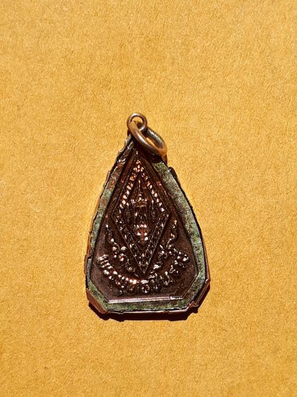 เหรียญพระพุทธชินราช วัดพระศรีมหาธาตุ เนื้อโลหะ หายาก เก่า รับประกันแท้ ไม้รู้ปี พร้อมเลื่ยมนาคแท้ รูปที่ 5