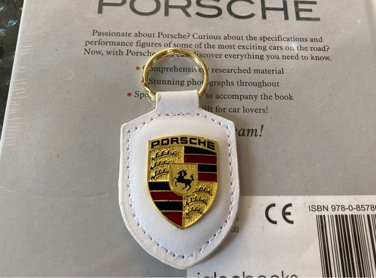 พวงกุญแจ Porsche , ฝาล้อ Porsche Boxster Panamera Cayman Cayenne และ รองเท้าผ้าใบ Porsche 911 Turbo Puma รูปที่ 2
