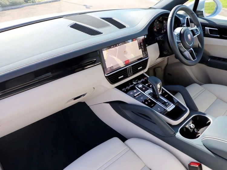 พวงกุญแจ Porsche , ฝาล้อ Porsche Boxster Panamera Cayman Cayenne และ รองเท้าผ้าใบ Porsche 911 Turbo Puma รูปที่ 5