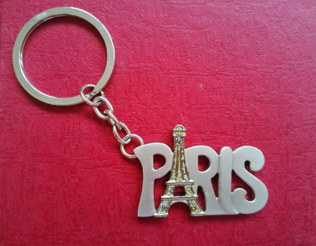 พวงกุญแจที่ระลึก จากปารีส รูปที่ 2