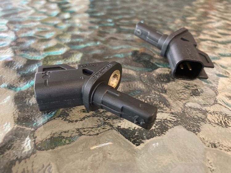 ABS Sensor Volvo หน้าซ้าย หน้าขวา ตรงรุ่น S60 V60 V50 C30 S40 รุ่นโฉมปี 2010-2018 Part no. 3M5T-2B372-AB , 06201753514  รูปที่ 3