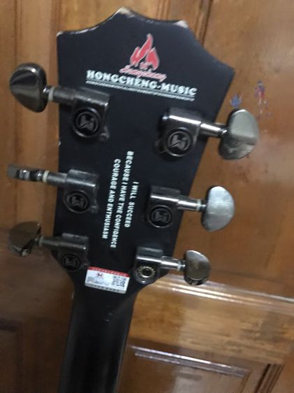 กีตาร์โปร่งจัมโบ้ยี่ห้อ HONGCHENG   รูปที่ 5