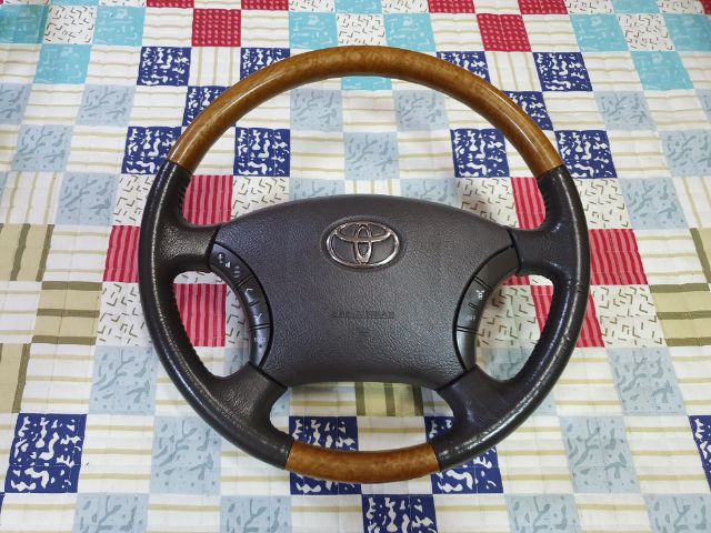 พวงมาลัยหนังแท้ลายไม้มีแอร์แบค ถอดญี่ปุ่น Toyota Vigo Fortuner Camry รูปที่ 1