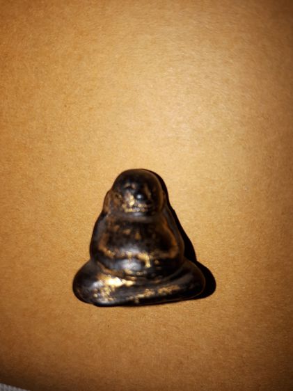 พระสังกัจจายน์ พิมพ์ลอยองค์ เนื้อผงคลุกรัก หลวงปู่เอี่ยม วัดสะพานสูง ปี 24xx จ.นนทบุรี เนื้อผงคลุกรัก รูปทรงสวยงาม ปิดทอง เนื้อในจะเป็นเนื้อ รูปที่ 2