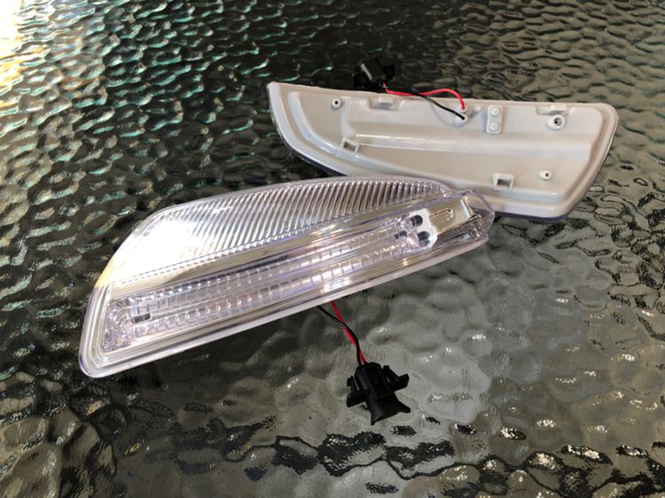 ไฟเลี้ยวกระจกข้าง Benz W204 Benz C200 C220CDi C250 C-Class รุ่นโฉมแรก ปี 2008-2011 และ W164 ML W639 Viano รูปที่ 4