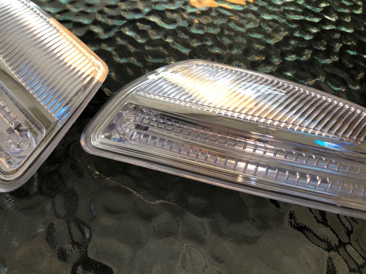 ไฟเลี้ยวกระจกข้าง Benz W204 Benz C200 C220CDi C250 C-Class รุ่นโฉมแรก ปี 2008-2011 และ W164 ML W639 Viano รูปที่ 2