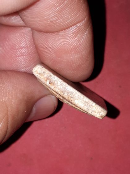 พระสมเด็จ วัดเกศไชโย ปี 2485 พิมพ์ 7 ชั้น นิยม เนื้อผงพุทธคุณ หลังเรียบ พิมพ์สวย มีเส้นแซม เส้นแตก อย่างชัดเจน มวลสารครบ สวย แห้ง เหี่ยว ยุบ รูปที่ 6