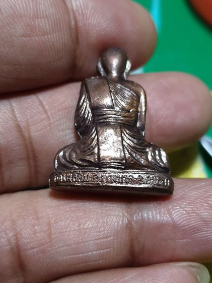 รูปหล่อปั๊มหลวงพ่อเอียด วัดไผ่ล้อม 6รอบปี 2544 สภาพสวย ไม่แพ้ใคร รูปที่ 18