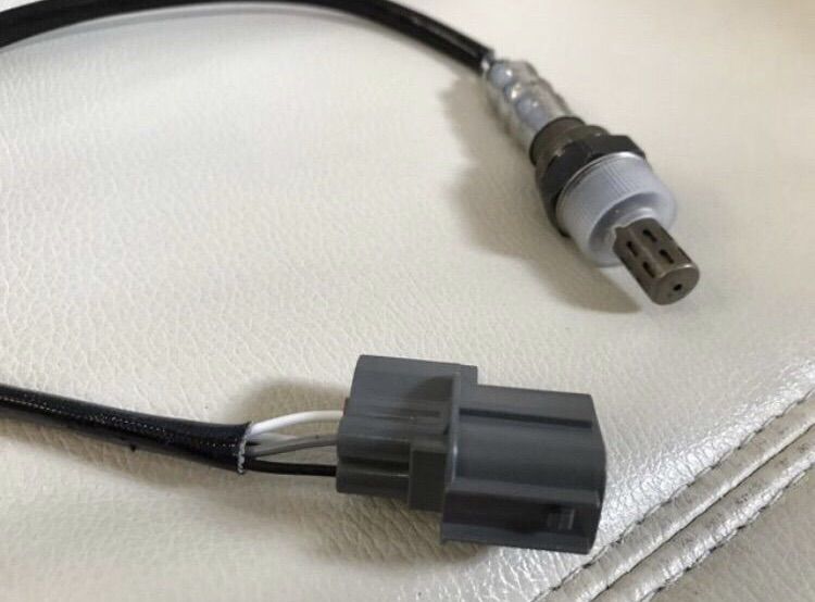 เซนเซอร์ท่อไอเสีย O2 Oxygen Sensor Honda NTK NGK Part AM-32232736 , 36531PNDA01 ตัวบน  รูปที่ 2