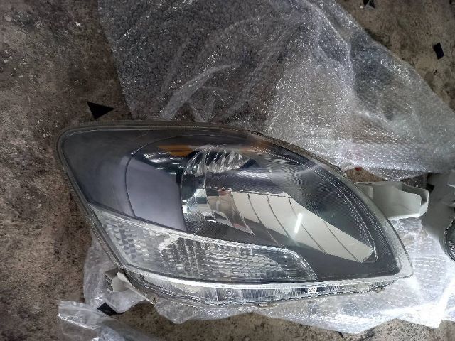 ไฟหน้า แท้ สีชา VIOS08-13 รูปที่ 7