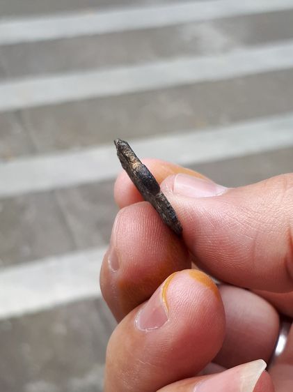 เหรียญหล่อเสมา พิมพ์พระพุทธ หลวงพ่อโต วัดวิหารทอง อ.สรรคบุรี จ. ปี 2460 เนื้อตะกั่ว คราบไขขึ้น หลวงปู่ศุข วัดปากคลองมะขามเฒ่าเศก รูปที่ 8