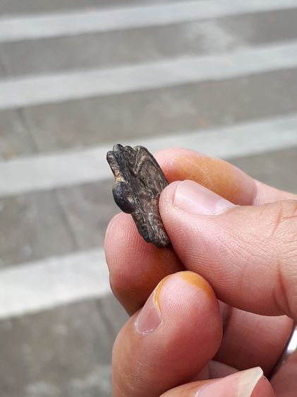 เหรียญหล่อเสมา พิมพ์พระพุทธ หลวงพ่อโต วัดวิหารทอง อ.สรรคบุรี จ. ปี 2460 เนื้อตะกั่ว คราบไขขึ้น หลวงปู่ศุข วัดปากคลองมะขามเฒ่าเศก รูปที่ 7