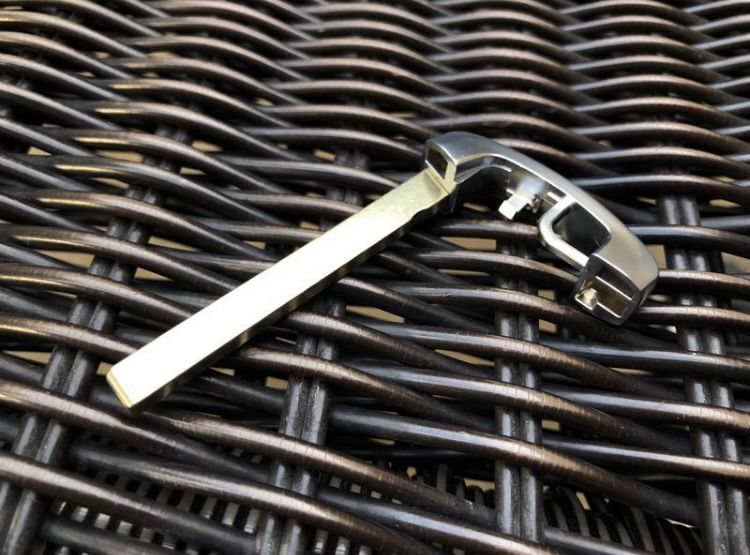 กรอบกุญแจ BMW รีโมท Keyless 3 และ 4 ปุ่ม สำหรับ F30 F31 F20 E21 F10 F11 F48 โช๊คฝาโปรงหน้า รูปที่ 7