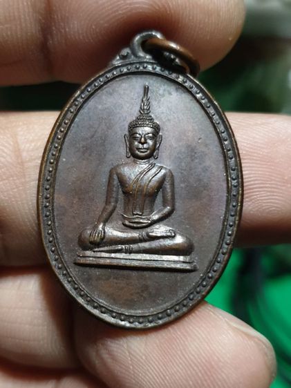 เหรียญพระประธานประจำอุโบสถ วัดมณีวนาราม จ.อุบลราชธานี ปี 2519

 รูปที่ 10