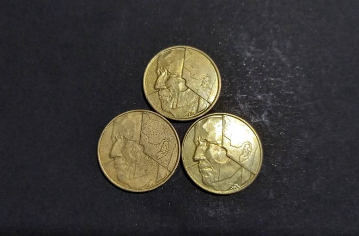 ( BK-7076) เหรียญเบลเยี่ยม Coin BELGIUM 5 Francs 1986,1987, 1988  5F
อลูมิเนียมบรอนซ์ รูปที่ 3