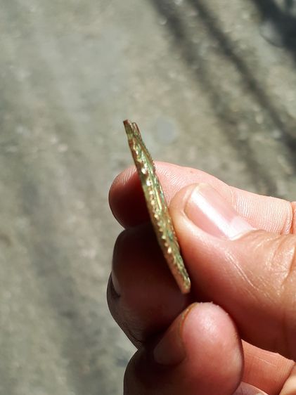 เหรียญเสมา หลวงปู่ทวด วัดช้างให้ ปัตตานี รุ่น 3 ปี 2504 เนื้อทองแดงกะไหล่เงิน พิมพ์คม สวย สมบูรณ์ เดิมๆ แท้ เก่า หายาก สุดยอดเหรียญพระนิรันต รูปที่ 4