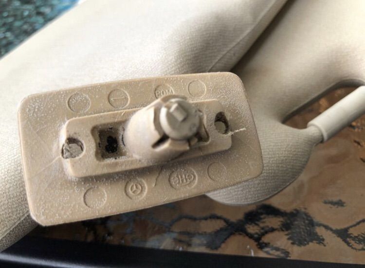 บังแดด Benz W123 รุ่นเก่า Classic สีครีม ของแท้ มือสอง สภาพดี รูปที่ 3