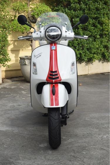 ( New ) Vespa GTS300 HPE Racing Sixties60 Limited Edition 2021 600km. รูปที่ 2