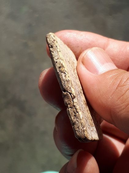 พระสมเด็จ พิมพ์ใหญ่ อายุเป็น 100 ปี รุ่นแรกๆ เนื้อผงพุทธคุณ เนื้อแน่น พระบาง มวลสารลอยเป็นว่านดอกมะขามเม็ดใหญ่ตรงฐาน เป็นธรรมชาติ อย่างสวย ส รูปที่ 3