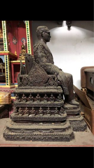 ร.๙.นั่งบัลลังก์เก่า รูปที่ 2