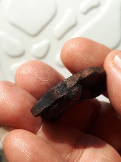 พระโพธิจักร พิมพ์กลาง หลังยันต์ดวง ท่านพ่อลี วัดอโศการาม ปี 2500 เนื้อดินเผา เนื้อสองสี มีมวลสาร พิมพ์คมชัด ผิวแห้ง เดิมๆ เป็นธรรมชาติ สภาพส รูปที่ 8