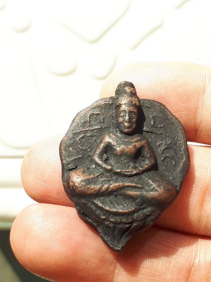 พระโพธิจักร พิมพ์กลาง หลังยันต์ดวง ท่านพ่อลี วัดอโศการาม ปี 2500 เนื้อดินเผา เนื้อสองสี มีมวลสาร พิมพ์คมชัด ผิวแห้ง เดิมๆ เป็นธรรมชาติ สภาพส รูปที่ 4