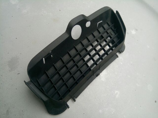 แป้นเหยียบแบบอลูมิเนียม ของ โฟล์ค Golf4 ของแท้ ของใหม่ ใส่กับ Golf3,Vento ได้ กับ มือเปิดในรถ ฝาปิดช่องหูลากในกันชนหน้า Golf ข้างขวา รูปที่ 7