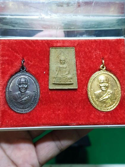 พระหลวงพ่อเย็นกวน วัดโพธิ์เย็น ชุด 3องค์ กาญจนบุรีเหมาไป รูปที่ 9